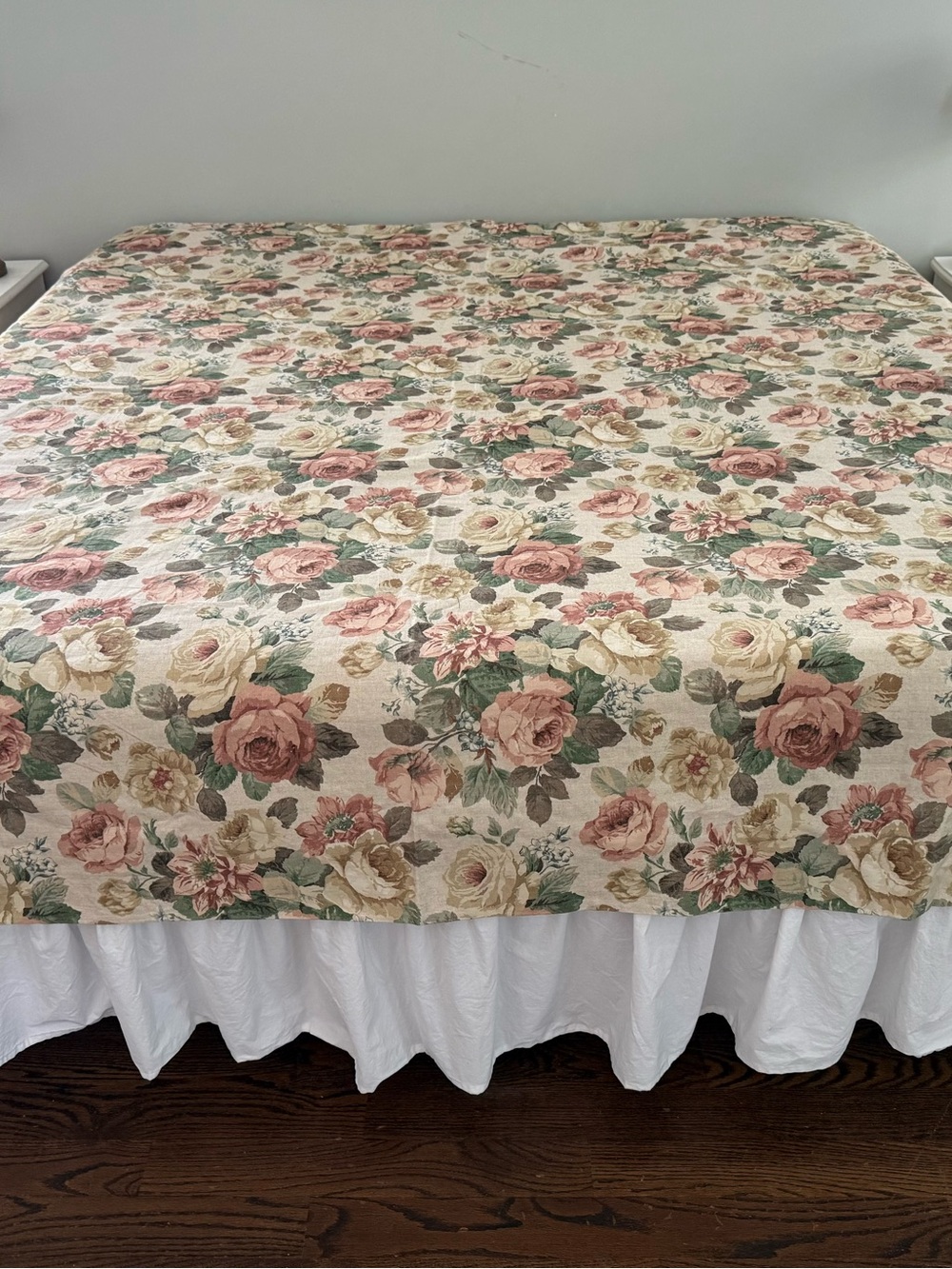 Pottery Barn Floral Rose Print Duvet in Pink and Cream King Size